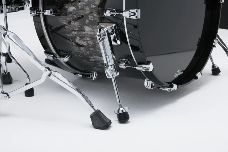 tama-starclassic-walnut-birch-bass-drum-22-16