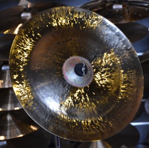 AMEDIA Vigor Rock Shiny China 18"